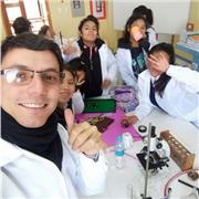 Profesor de física, altamente calificado